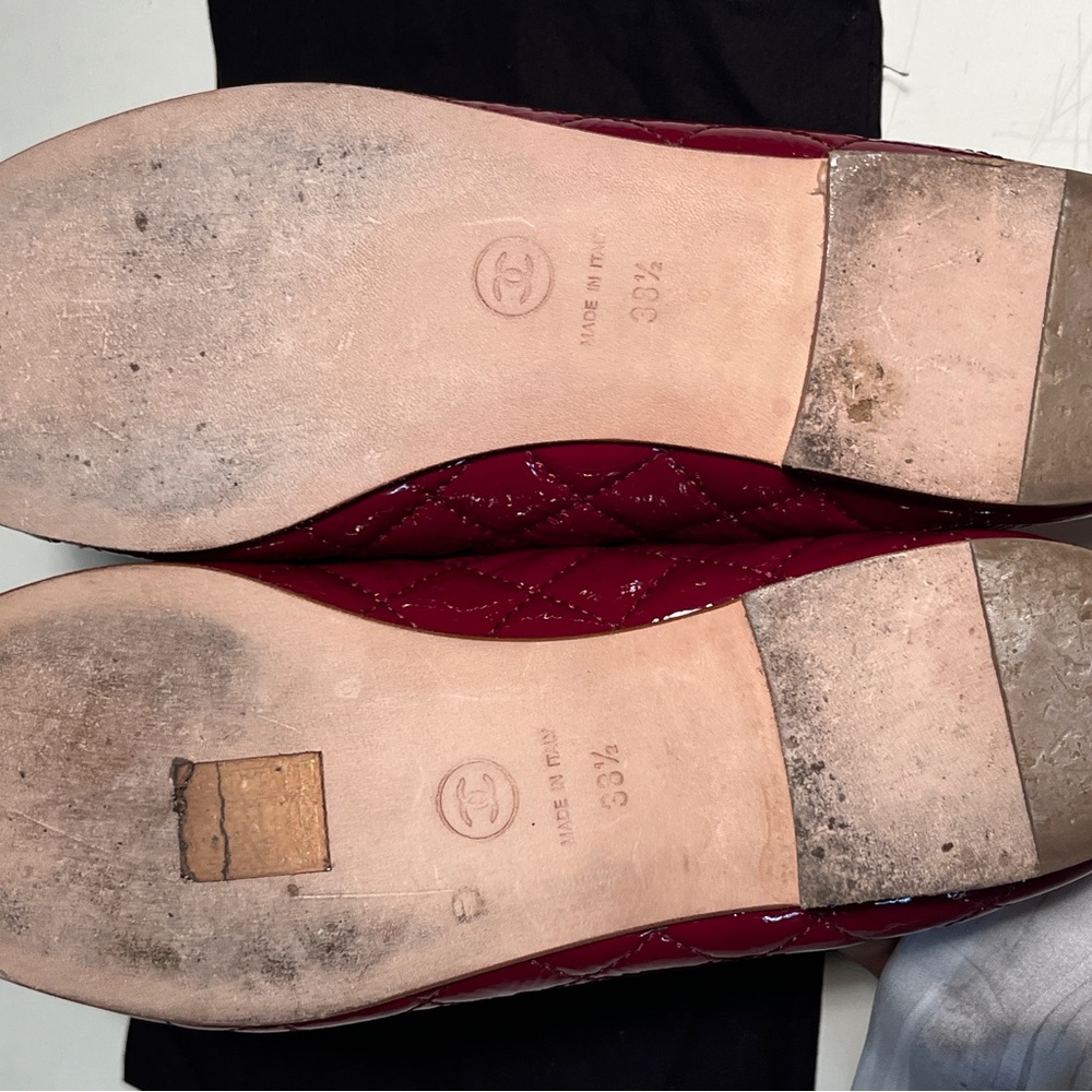 CHANEL Burgundy Patent Leather Flats - Picture 6 of 9